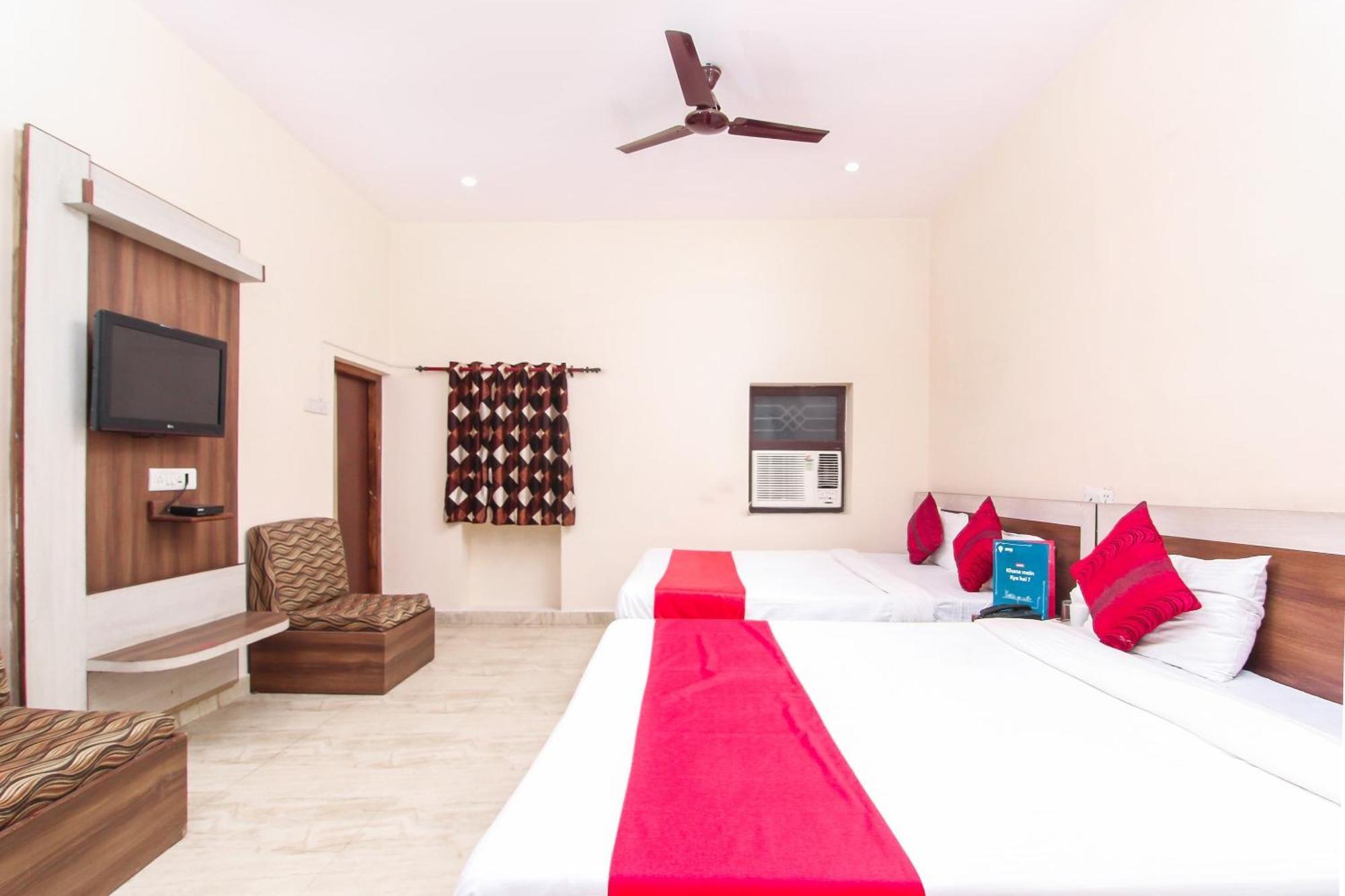 Lukergunj Holidays Prayagraj Esterno foto