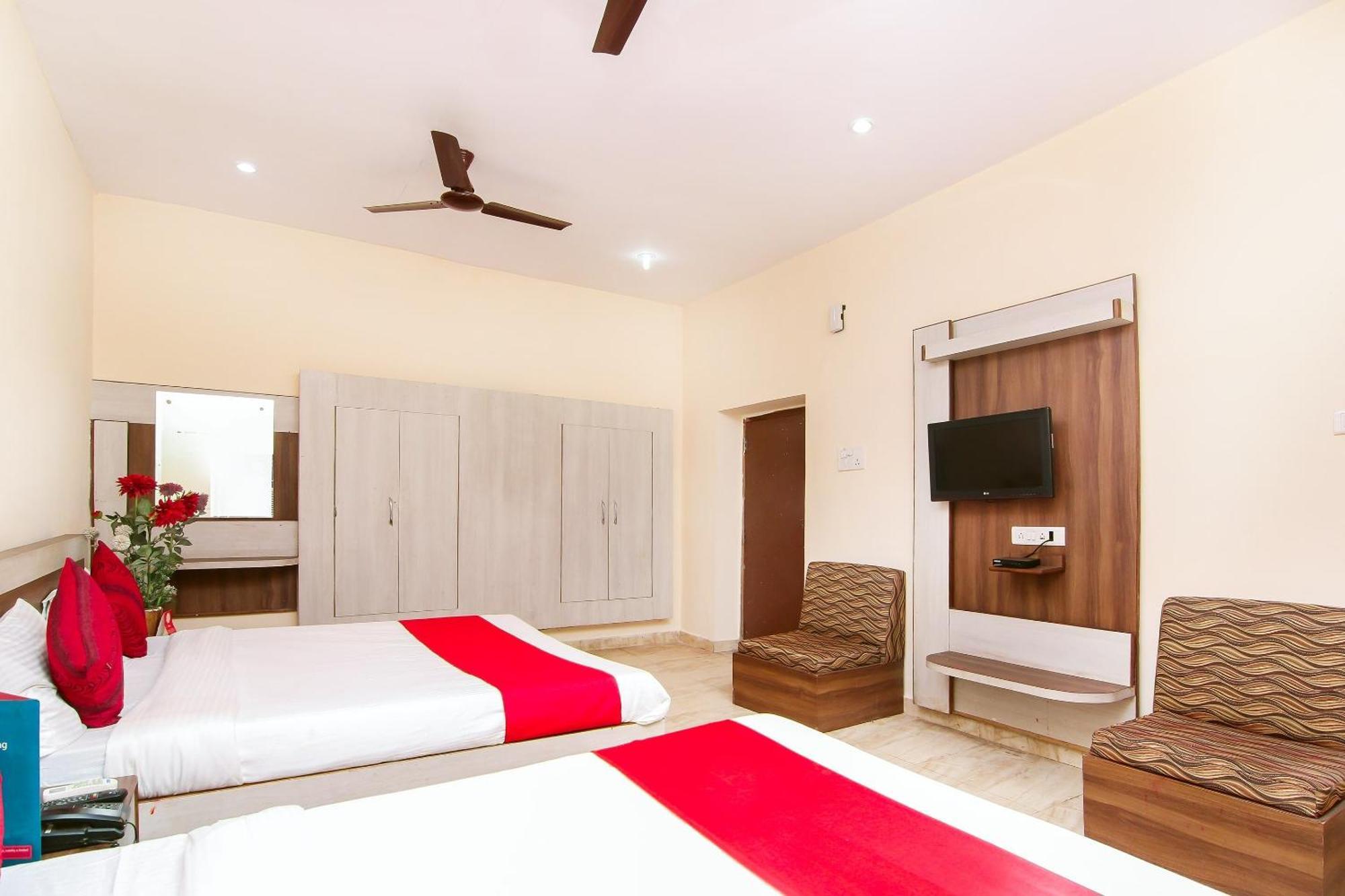 Lukergunj Holidays Prayagraj Esterno foto